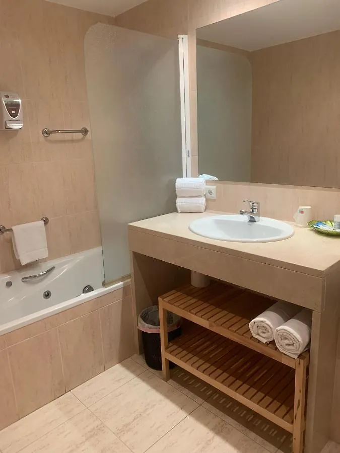 Hostal Torras Sant Hilari Sacalm Guest house